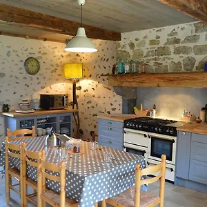 gite-les-arrebourits-3-clefs.midi-pyreneeshotels.com/